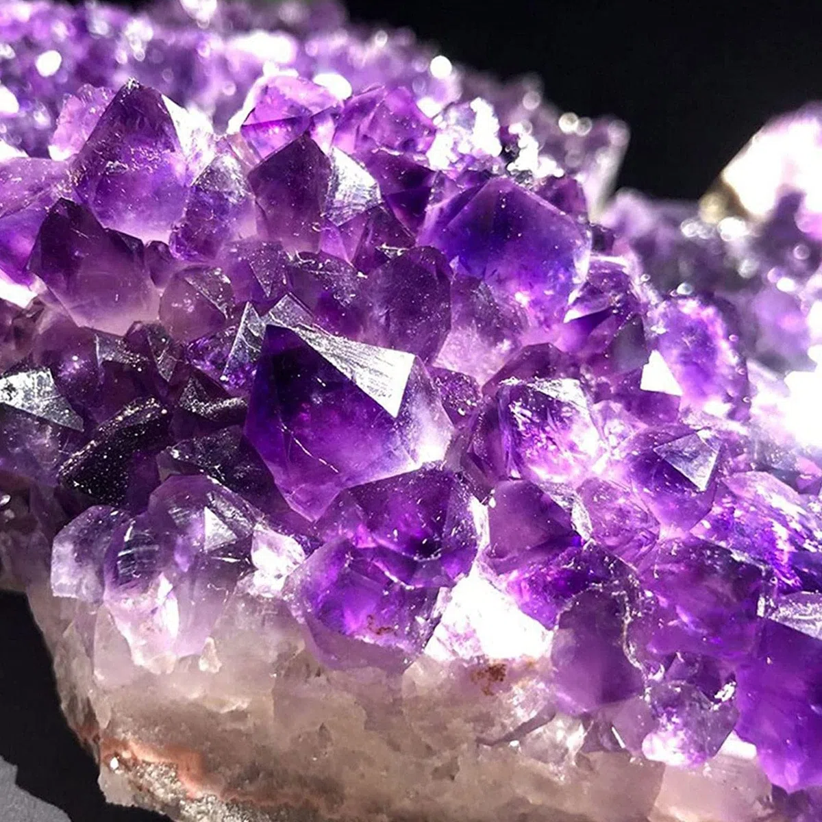 Natürlicher Amethyst-Kristall-Cluster Bergkristall-Quarz-Cluster-Amethyst-Edelstein-Exemplar Rohe Druzy-Geode-Quarz-Stein-Figur for Reiki-Heimdekoration, 1 kg Voller Textur (Size : 1.7kg)