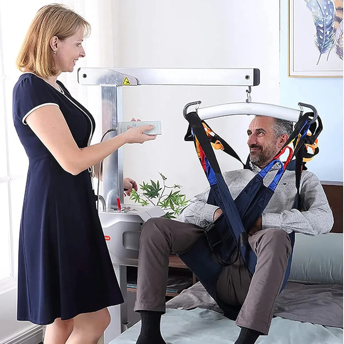 Elektrische Patientenhebemaschine, Transfergerät für Krankenpfleger und gelähmte Patienten, faltbarer Sitzlift mit Fernbedienung und 360-Grad-Drehung