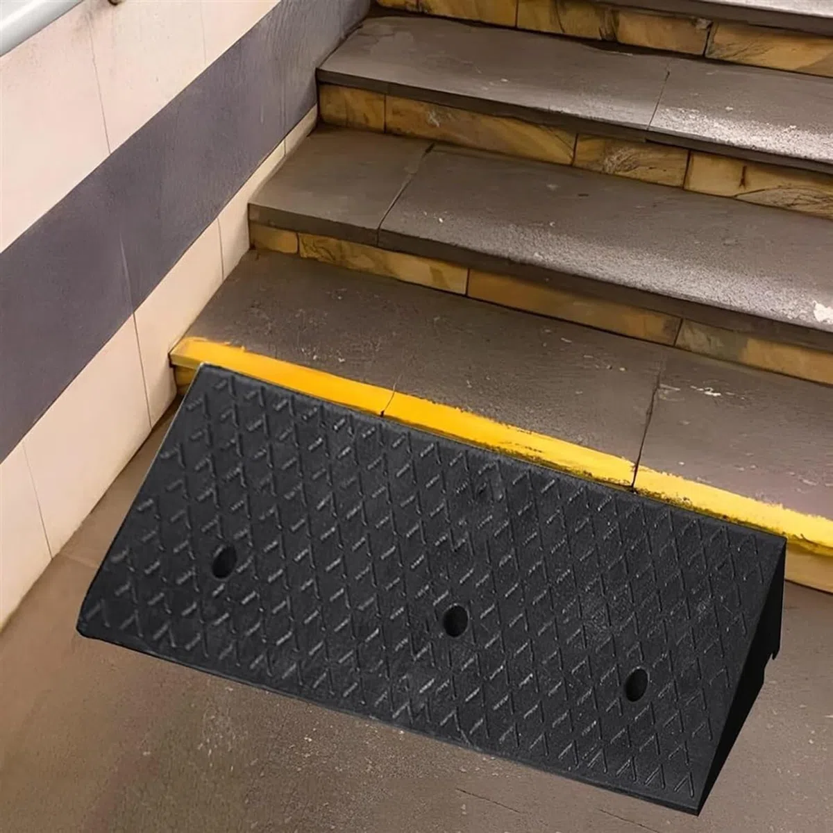 Schwellenrampen Aus Gummi – Tragbare Autorampen, Schwellenrampen Aus Schwarzem PVC-Kunststoff, Robuste Gummirampen Für Rollstühle, Wohnwagen Und Wohnmobile(100x25x10cm)