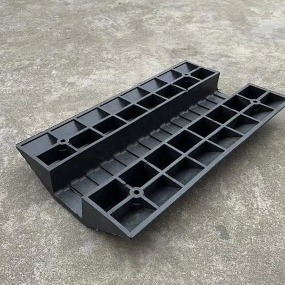 Türschwellenrampe Aus Gummi Schwellenbrücke Für Türen, Tragbare Brückenrampe Auffahrrampe Schwerlast, Nutbreite 12cm Höhe 6/8cm(3" Rise/80x40x10cm)